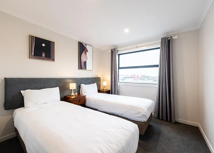 33 Star Apartment