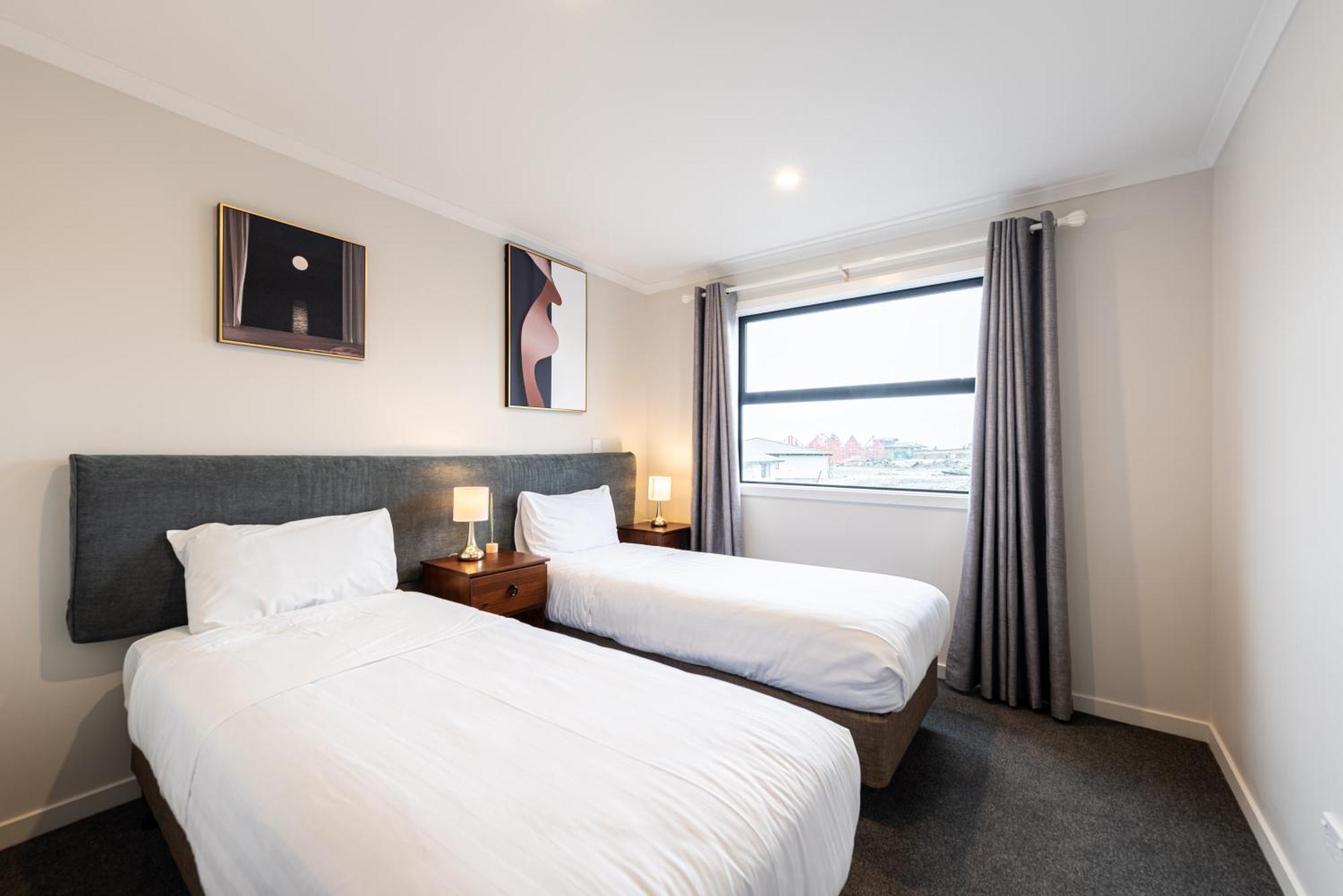 33 Star Apartment